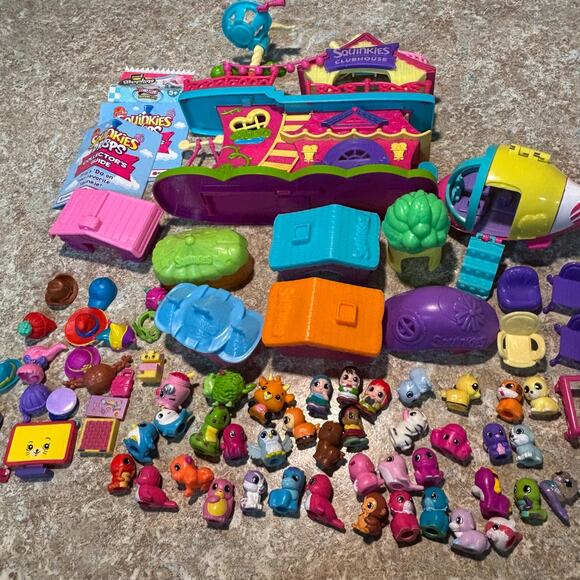 Squinkie Do Drops 80 Piece Lot Mini Figures Helicopter Club House Booklet Toys - Picture 5 of 11